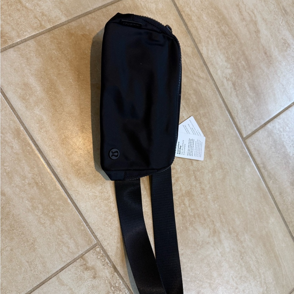Lululemon Everywhere Belt Bag